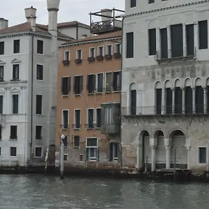 Pensjonat Leon Bianco On The Grand Canal