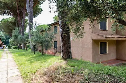 Residence Ristorante Il Paradiso Guardistallo 3*,  Italia